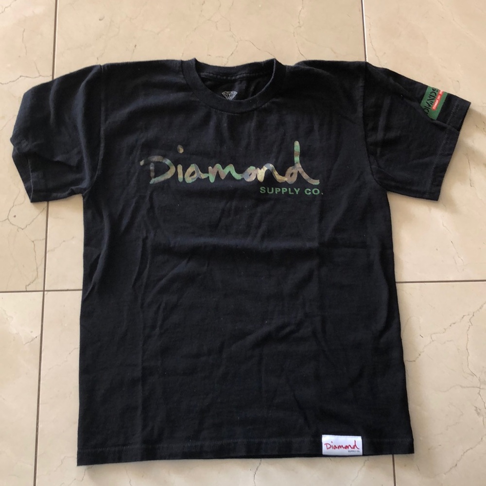 Black and camo women t-shirt
